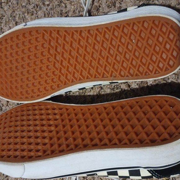 Vans - Picture 3 of 8